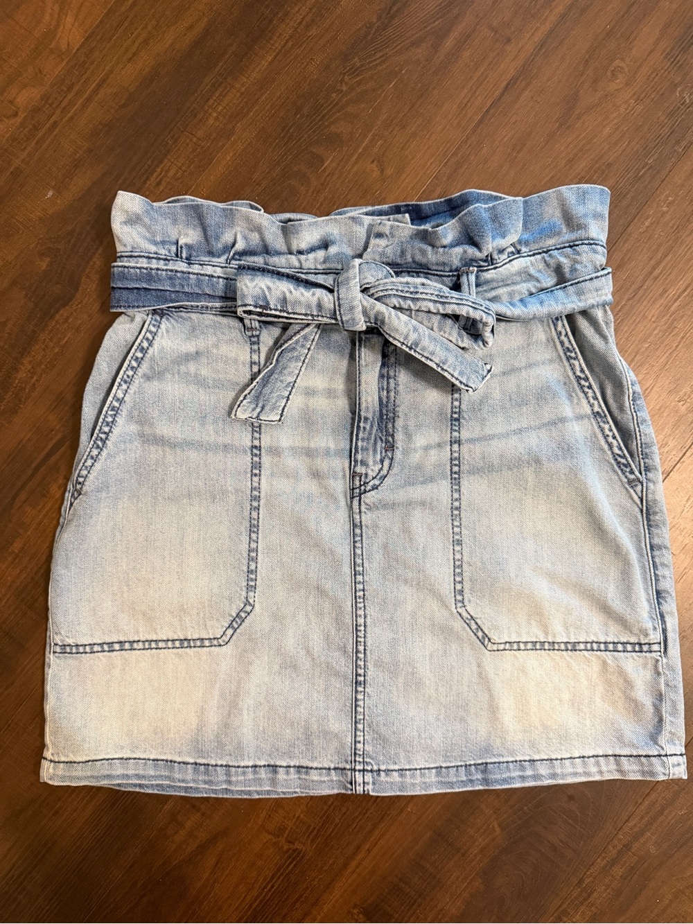 Free People Denim Mini Skirt Women’s Size 6 Light Wash Paperbag Waist Tie Belt